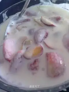 Strawberry and hawthorn yogurt