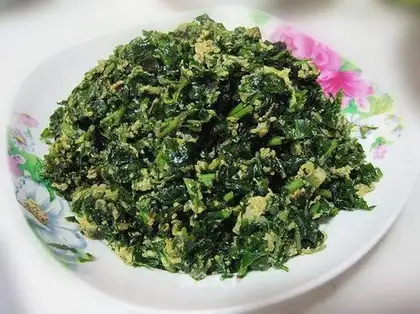 Scrambled eggs with wolfberry sprouts