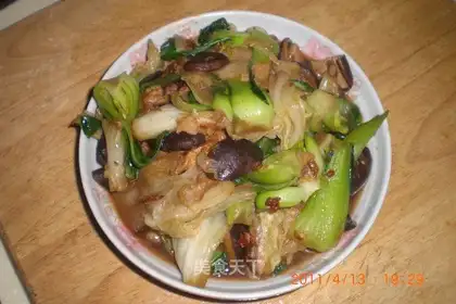 stir-fried vegetables with tofu and fruits in oil
