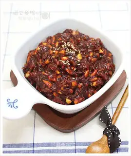 Seafood nut spicy sauce