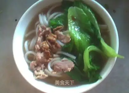 Braised pork soup rice flour