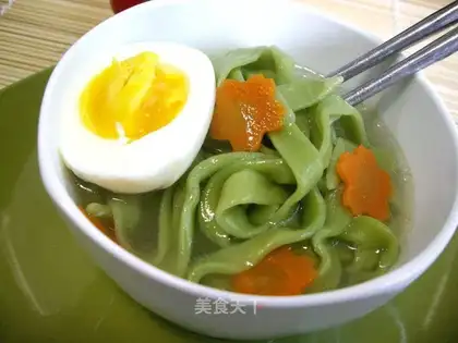 Green egg noodles