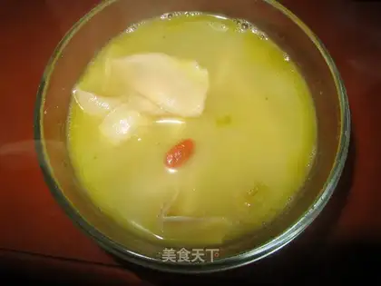 Xiangluo chicken feet soup