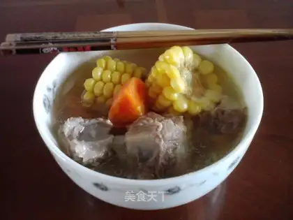 Corn and carrot ribs soup