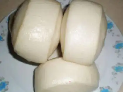 milk-scented steamed buns