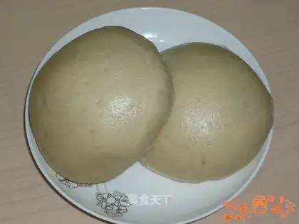 Braised egg meat bun