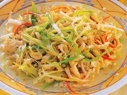 stir-fried shredded chicken with vegetables