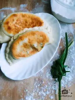 The egg omelet box