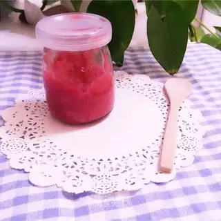 Strawberry sauce