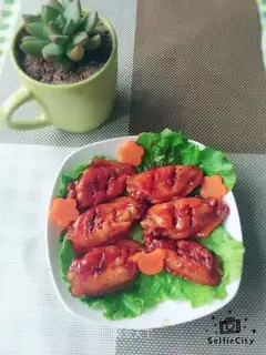 Honey chicken wings
