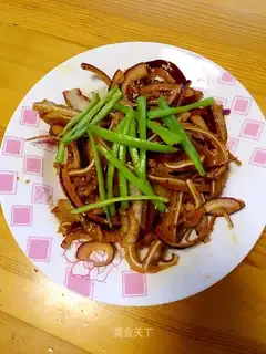 Five fragrance pig ears