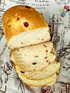 Cranberry cream toast