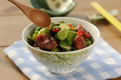 Snow pickles and rice fried sausage