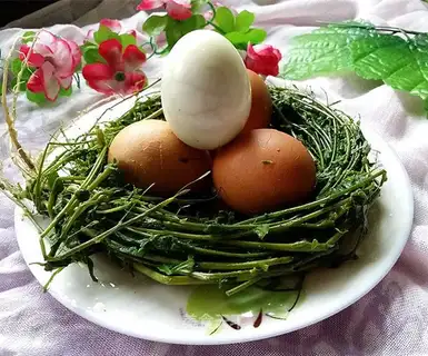 I'll cook the eggs with veggies