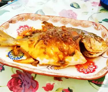 Red-burned mackerel