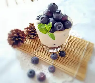 Blueberry yogurt