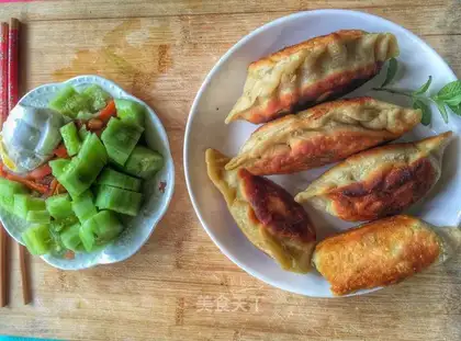 A pickle box