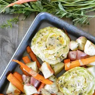 A secret sauce and vegetables