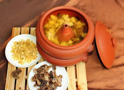 Lily chicken soup