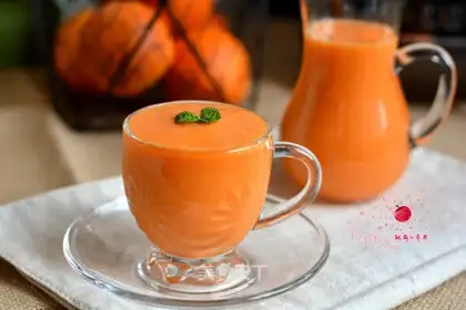 Blood orange carrot juice