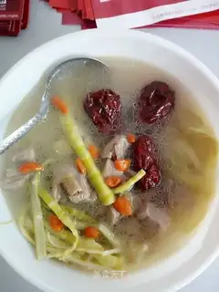 The old duck's got the red date soup