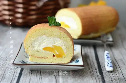 Mango cake rolls