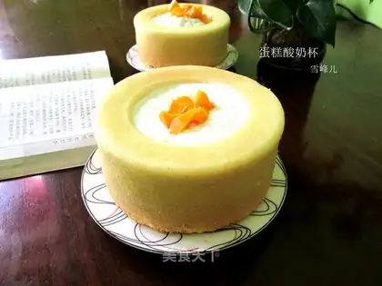 Yogurt mango cake