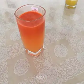 Pineapple carrot juice