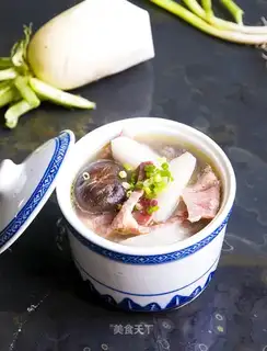 Ham mushroom radish soup