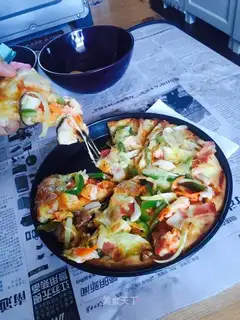 Homemade homemade pizza