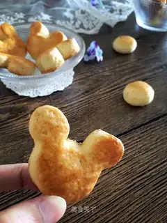 Butter cheese scon