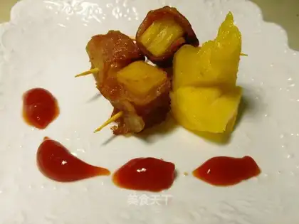 Pineapple bacon roll