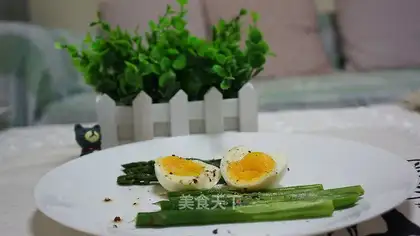 Boiled eggs