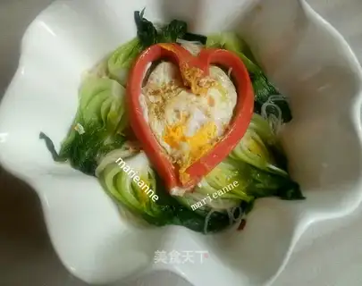 Sweet egg and vegetable noodles