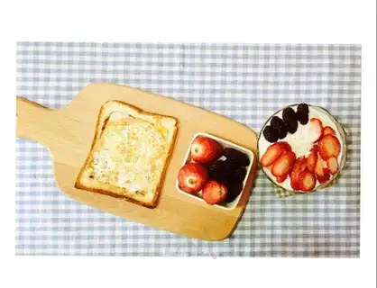 Ham egg toast box