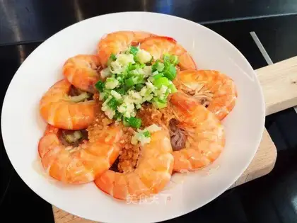 Garlic fan steamed shrimp
