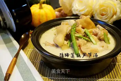 Pork hoof soup