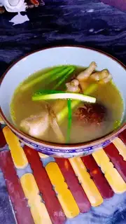 Tea mushroom chicken feet