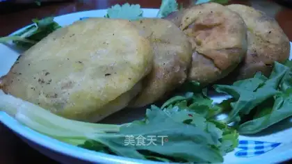 Peking onion pie