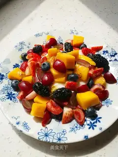 Cinnamon yogurt fruit tower