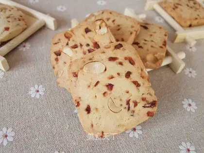 Cranberry peanut cookies