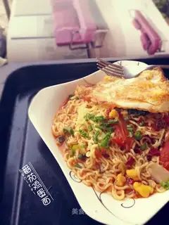 Tomato egg noodles