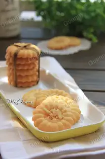 Roman shield cookies