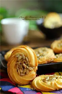 Roman shield cookies