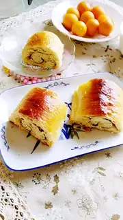 Seaweed pine bread