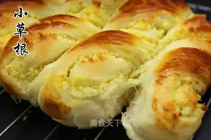Milky coconut rolls