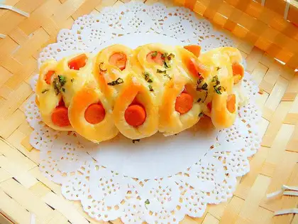 Ham onion bread