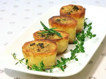 Fresh vanilla potatoes