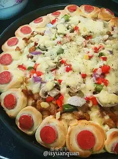 Black pepper bacon chicken pizza