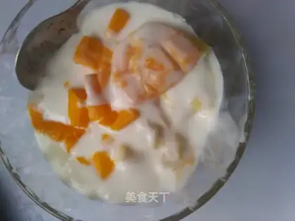 Yogurt fruit salad
